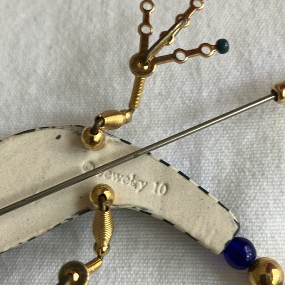 Unique Alligator brooch - Picture 7 of 7